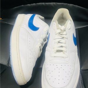 Nike White and Blue Men's Sneakers